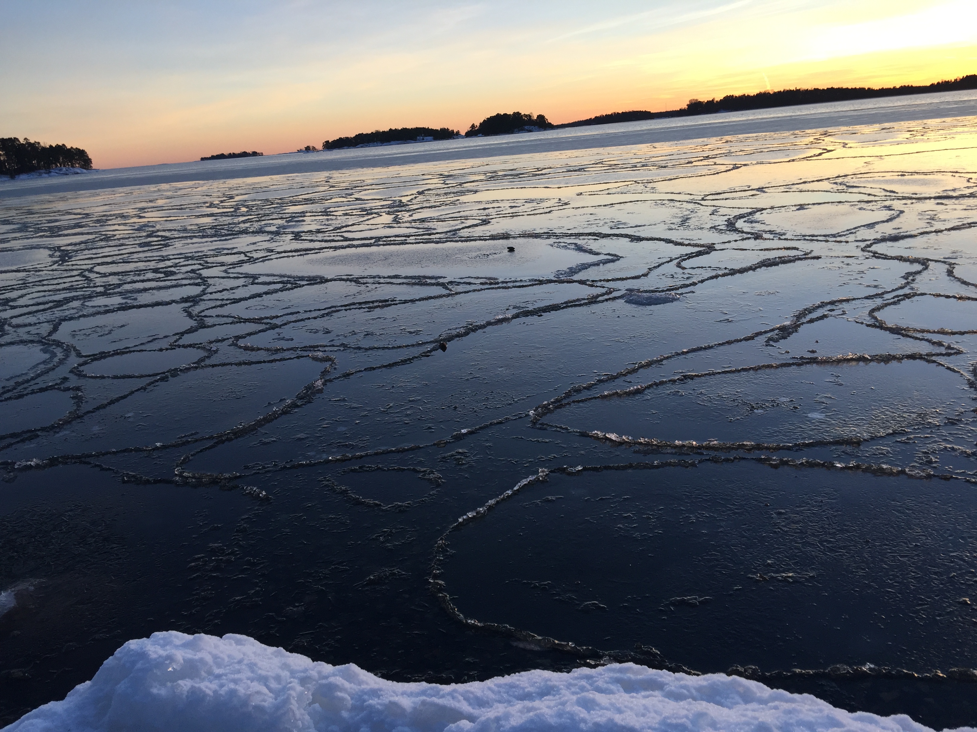 Luzimar Thin Ice